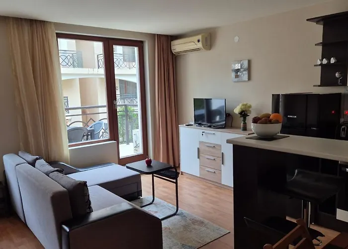Oasis With Balcony And Underground Parking Available In Iglika, Golden Sands Apartamento